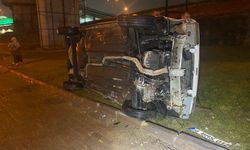 Bursa'da  kontrolden çıkan otomobil takla attı