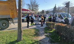 Bursa'da bisiklet sürücüsü kamyonun altında kalarak hayatını kaybetti