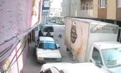 Bursa'da ekmek arabasının kapısı böyle yere serdi