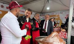 Bahçelievler’de çiğ köfte festivali: 5 ton çiğ köfte dağıtıldı