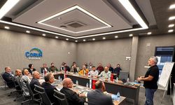 Çoruh EDAŞ’tan ilçe yöneticilerine etkili iletişim ve beden dili eğitimi