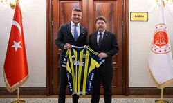 Fenerbahçe’den Bakan Yılmaz Tunç’a hediye edilen formayla ilgili açıklama