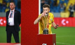 Kocaeli’de silahlı saldırı: 1’i futbolcu 3 yaralı