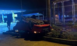 Lüleburgaz’da takla atan otomobildeki 2 kişi yaralı olarak kurtuldu