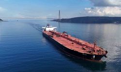 Rusya’nın en büyük limanında vurulan gemi İstanbul Boğazı’ndan geçti
