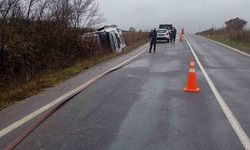 Vize-Soğucak Köyü yolunda petrol tankeri devrildi