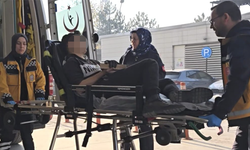 İnegöl'de işçi elini tahtaya çaktı! İtfaiye kurtardı