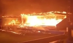 Kulüp küme düştü, çocuk taraftarlar stadyumu ateşe verdi