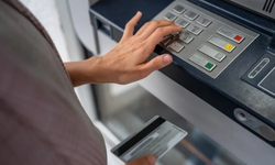 ATM'ye kartı sokmadan önce bu tuşa basmayan yandı