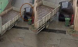 Bursa’da Kamyon Park Halindeki Araca Çarpıp Kaçtı