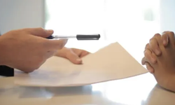 Rastgele haciz kaosu! Hukuk büroları kancayı eşe-dosta taktı