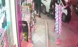 Polisten kaçarken yaşlı kadını ezdiler: Olay anı kamerada