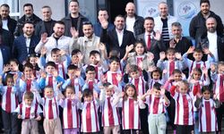 Yasin Altuntepe ve ekibinden 65 öğrencinin yüzünü gülümseten destek