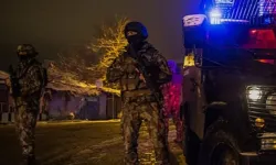 Yalova'da DEAŞ operasyonu! Eğitime ara verildi, giriş çıkışlar durduruldu