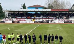 İnegölspor taraftarlarından pankart açıklaması