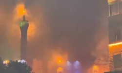 İran'da cami ve belediye binası ateşe verildi