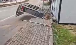 Bursa’da Fırtına Dehşeti: Çatılar ve Prefabrik Evler Savruldu