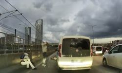 Bursa'da motosikletliyle çarpıştı, ilk işi aracına bakmak oldu