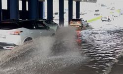 Şiddetli Yağmur Hayatı Felç Etti: Cadde ve Alt Geçitler Sular Altında