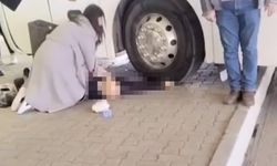 Yolcu dolu otobüsle meslektaşını ezdi