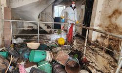 Çöp Yığınına Dönen İki Katlı Evden 9 Kamyon Atık Çıkarıldı