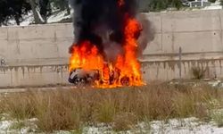 Bursa'da otomobil alev topuna döndü