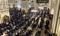 Bursalılar Miraç Kandili'nde Ulu Cami'ye akın etti