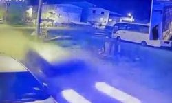 Bursa'da park halindeki otomobile çarpıp kaçtı