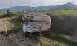 Bilecik'te kontrolden çıkan araç takla attı; sürücüsü yaralandı