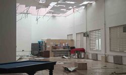 Bilecik'te yaşanan fırtınada çatılar uçtu, ağaçlar devrildi