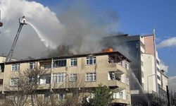 Çatı onarımı sırasında yangın çıktı