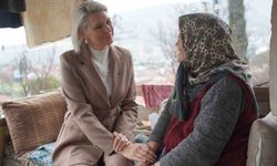 Hazırlanan sıcak yemekleri Başkan Subaşı evlere teslim etti