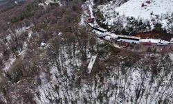 Kartepe'nin zirvesinden inerken otobüs şarampole uçtu: 22 yaralı