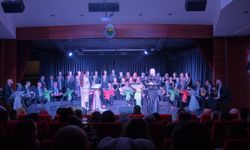 Sanatseverler İnegöl’de müzikle dolu bir gece yaşadı