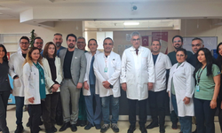 Sağlık Bakanı Memişoğlu, Yeni Yılın İlk Mesaisinde Genel Cerrahi Ekibiyle Bir Araya Geldi