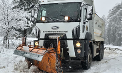 İnegöl’de karla mücadele aralıksız sürüyor