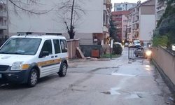 Eşi tarafından darp edilen kadın çocuğu ile birlikte camiye böyle sığındı