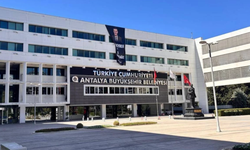 Antalya Büyükşehir Belediyesi'ne operasyon! Çok sayıda gözaltı var