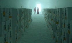 Antarktika'da dünyanın ilk buzul sığınağı açıldı