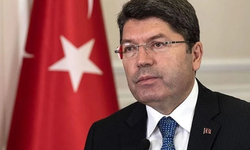 Bakan Tunç: Bayrağımıza yönelik girişimle ilgili soruşturma başlatıldı!