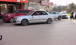 İnegöl'de otomobil yayalara çarptı