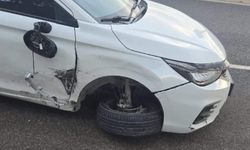 İnegöl'de otomobiller çarpıştı; 2 yaralı