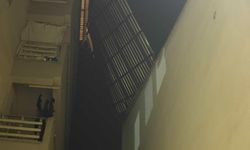 İnegöl'de lodos dehşeti... Çatı uçtu