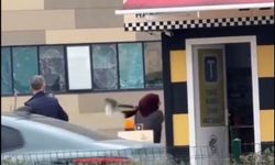 Bursa Nilüfer'de taksi bulamayınca durağı böyle dağıttı, görenler şoka girdi