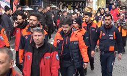 Bursa’da 6 Şubat şehitleri için sessiz yürüyüş