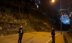 Bursa'da korkutan heyelan: Tophane-Muradiye yolu ulaşıma kapandı