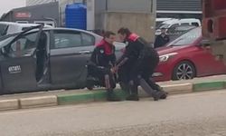 Bursa Nilüfer'de şüpheli araç kamyon şoförünün hamlesiyle durduruldu