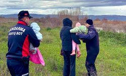 Bursa Uluabat Gölü’nde mahsur aile için jandarma ekipleri seferber oldu