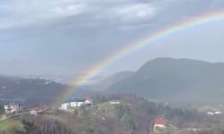 Bursa Kestel'de yağmur sonrası gökkuşağı görsel şöleni