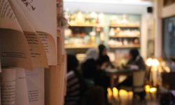 Bu kafenin kapısından giren geçmişe gidiyor